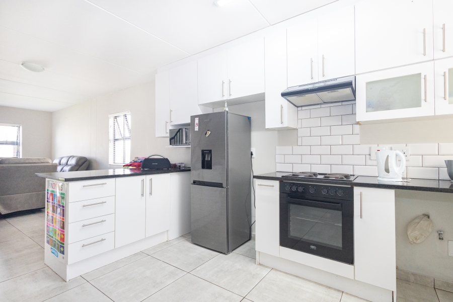 To Let 2 Bedroom Property for Rent in Stonewood Security Estate Western Cape